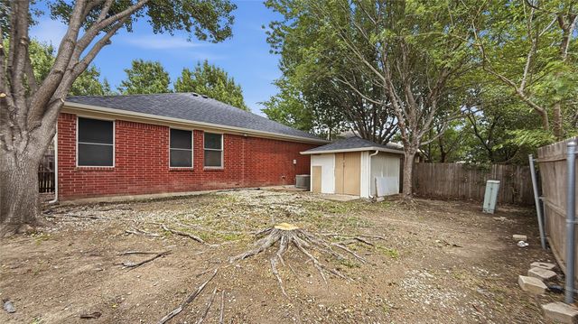 10517 Fossil Hill Drive, Fort Worth, TX 76131