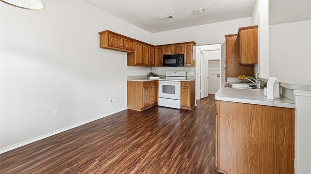 10517 Fossil Hill Drive, Fort Worth, TX 76131
