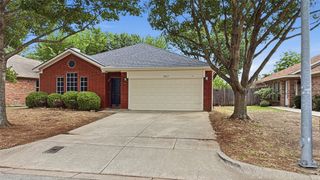 10517 Fossil Hill Drive, Fort Worth, TX 76131