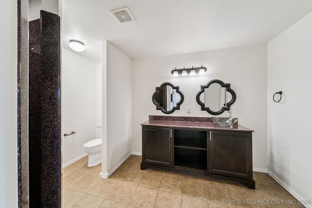 11801 E 105th Place N, Owasso, OK 74055