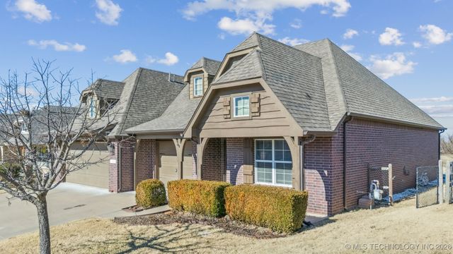 11801 E 105th Place N, Owasso, OK 74055