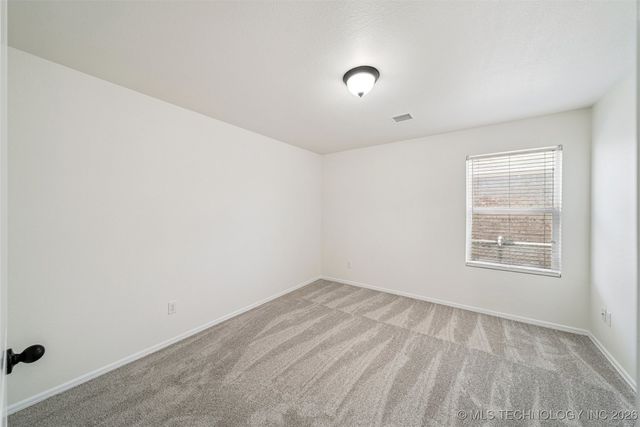 11801 E 105th Place N, Owasso, OK 74055