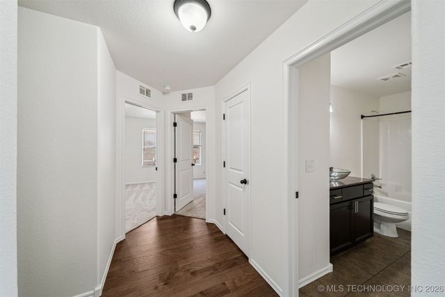 11801 E 105th Place N, Owasso, OK 74055