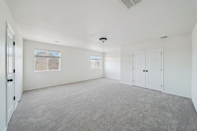 11801 E 105th Place N, Owasso, OK 74055