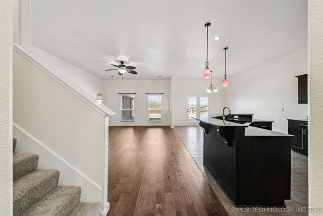 11801 E 105th Place N, Owasso, OK 74055