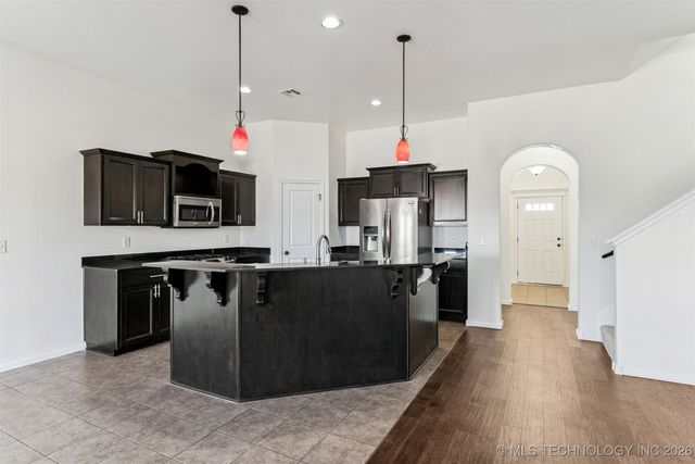 11801 E 105th Place N, Owasso, OK 74055