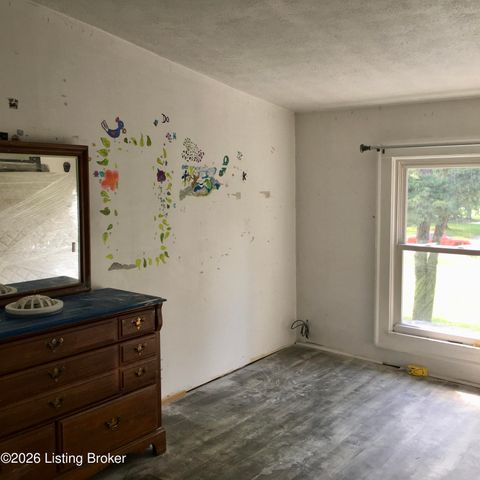 5111 Terry Rd, Louisville, KY 40216
