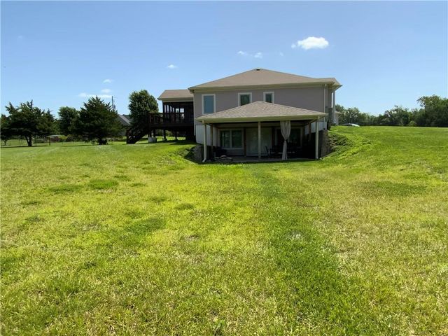18144 Evans Road, Tonganoxie, KS 66086