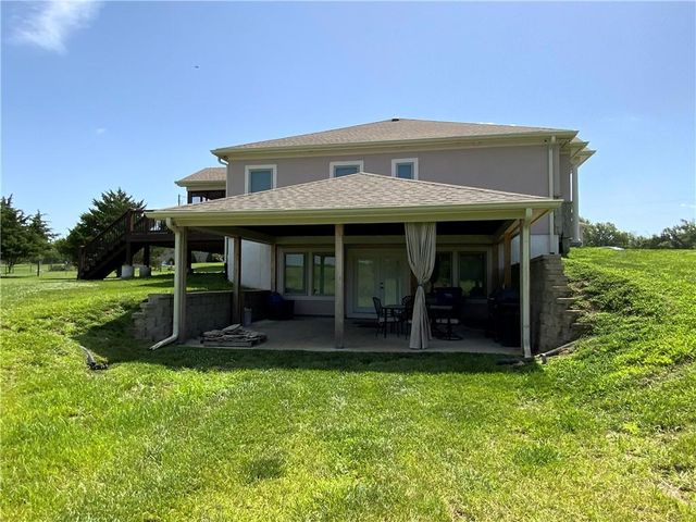 18144 Evans Road, Tonganoxie, KS 66086
