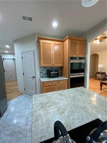 18144 Evans Road, Tonganoxie, KS 66086