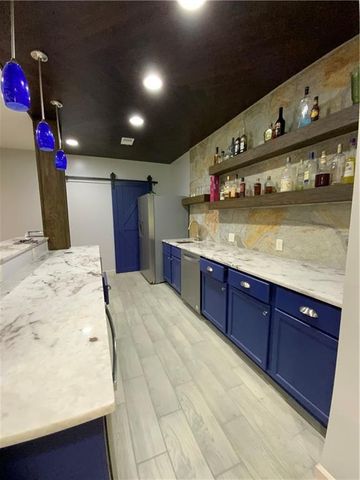 18144 Evans Road, Tonganoxie, KS 66086