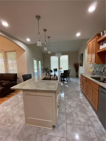 18144 Evans Road, Tonganoxie, KS 66086
