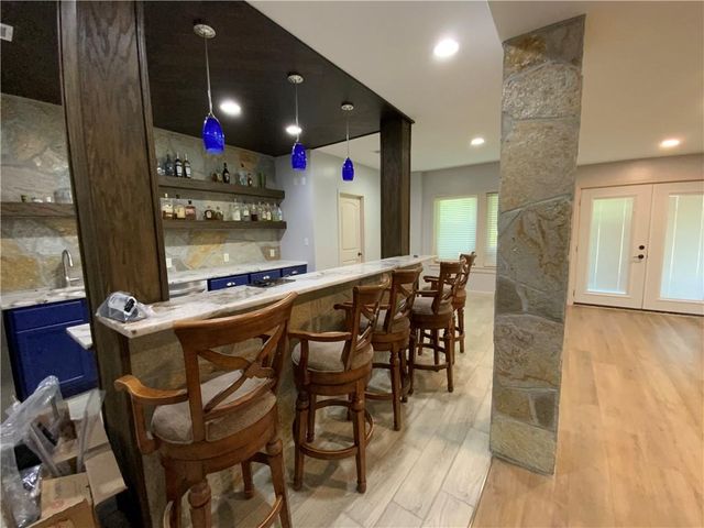 18144 Evans Road, Tonganoxie, KS 66086