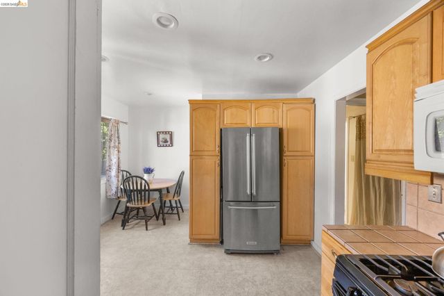 1836 99th Avenue, Oakland, CA 94603