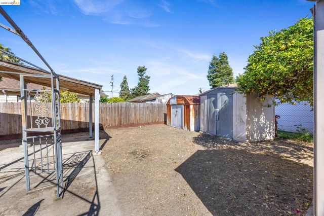 1836 99th Avenue, Oakland, CA 94603
