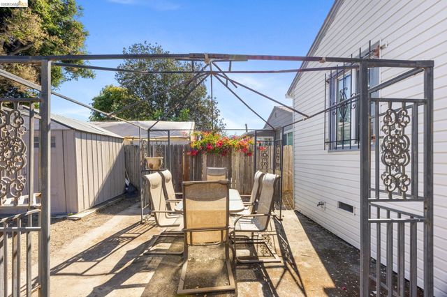 1836 99th Avenue, Oakland, CA 94603