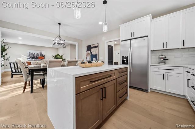 34575 Jefferson Avenue, Harrison Twp, MI 48045