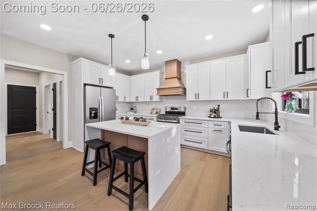 34575 Jefferson Avenue, Harrison Twp, MI 48045