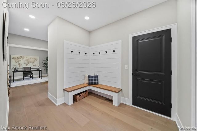 34575 Jefferson Avenue, Harrison Twp, MI 48045