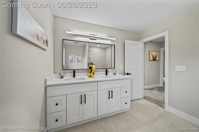 34575 Jefferson Avenue, Harrison Twp, MI 48045