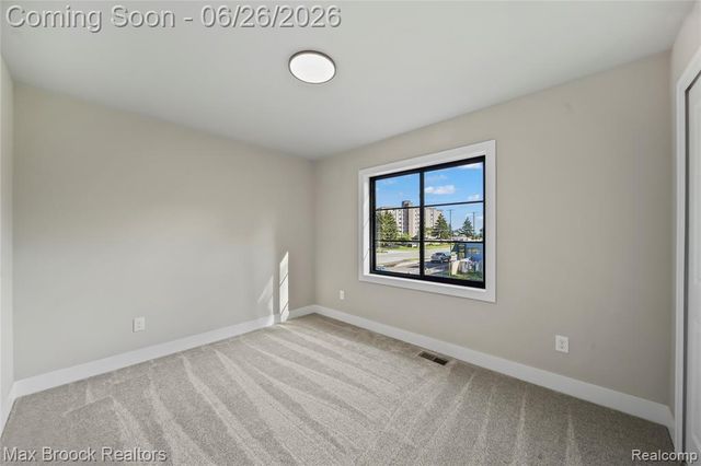 34575 Jefferson Avenue, Harrison Twp, MI 48045