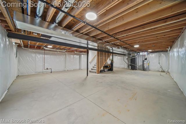 34575 Jefferson Avenue, Harrison Twp, MI 48045