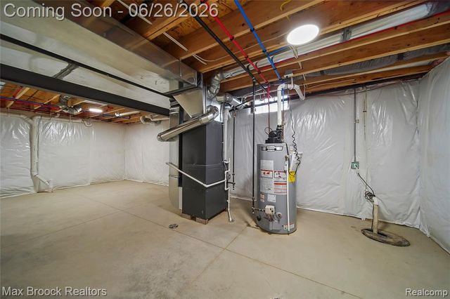 34575 Jefferson Avenue, Harrison Twp, MI 48045