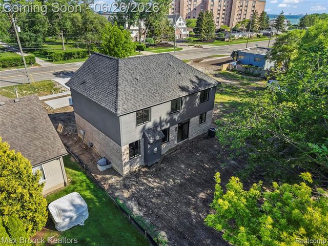 34575 Jefferson Avenue, Harrison Twp, MI 48045