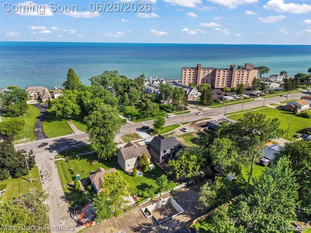 34575 Jefferson Avenue, Harrison Twp, MI 48045