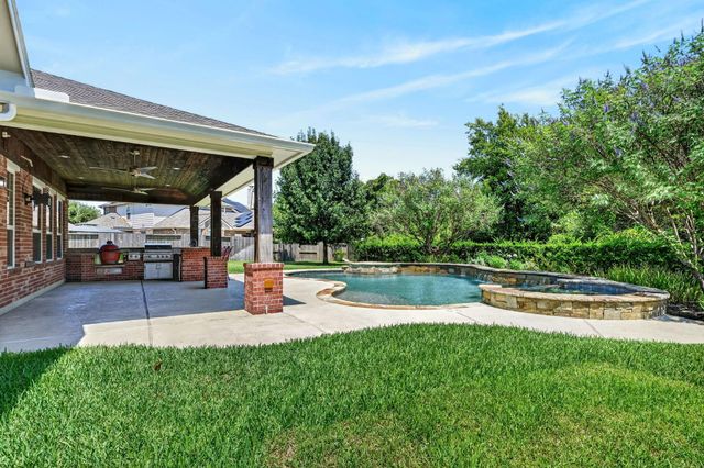 18111 Williams Elm Drive, Cypress, TX 77433