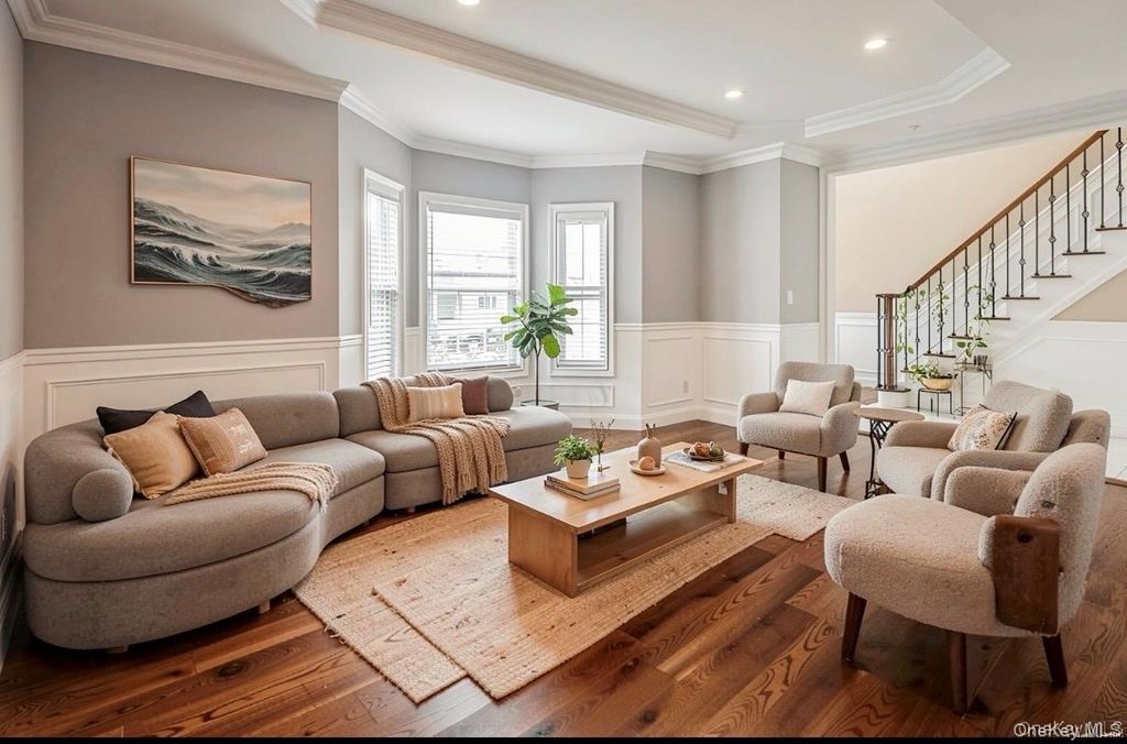 45 Meeting Lane, Hicksville, NY 11801 — photo 3