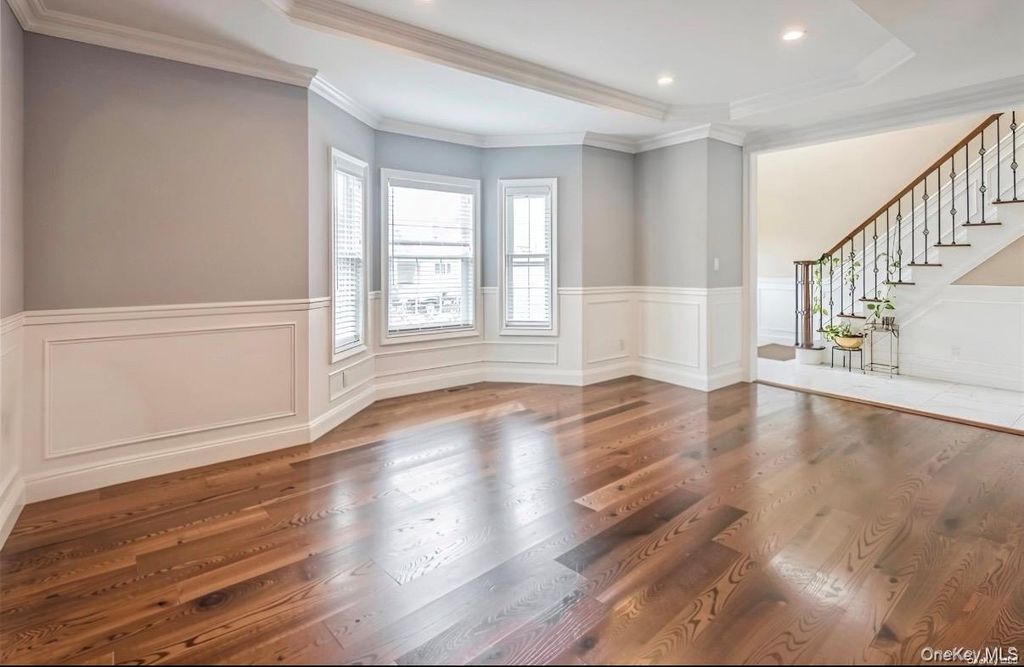 45 Meeting Lane, Hicksville, NY 11801 — photo 4