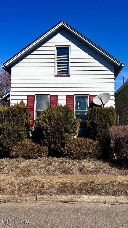 7107 Ivy Avenue, Cleveland, OH 44127