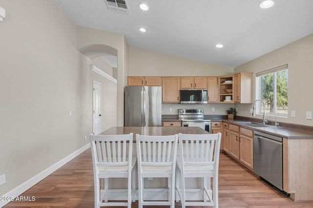 3701 W DANCER Lane, San Tan Valley, AZ 85144