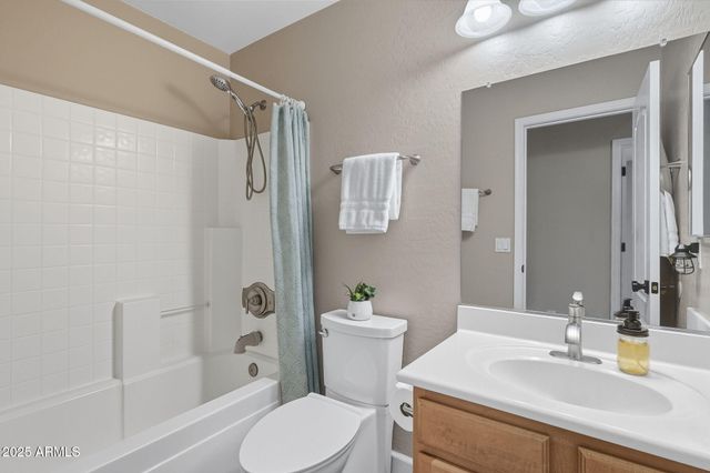 3701 W DANCER Lane, San Tan Valley, AZ 85144