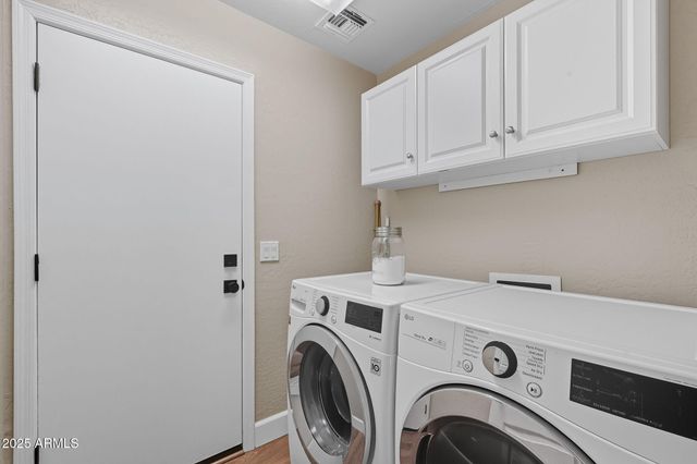 3701 W DANCER Lane, San Tan Valley, AZ 85144