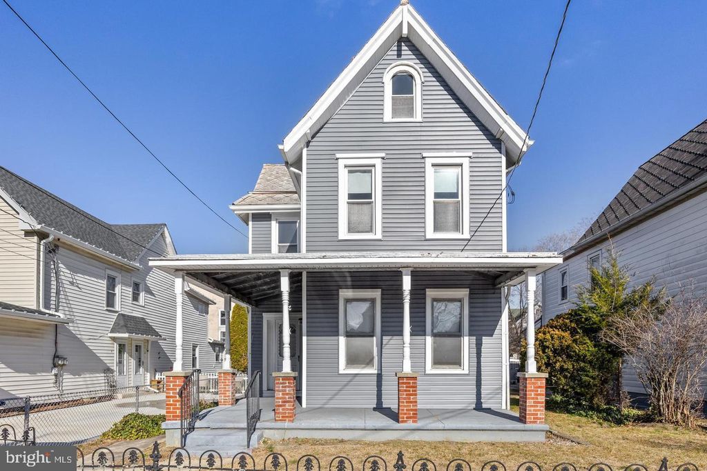 319 TAYLOR ST, Riverside, NJ 08075