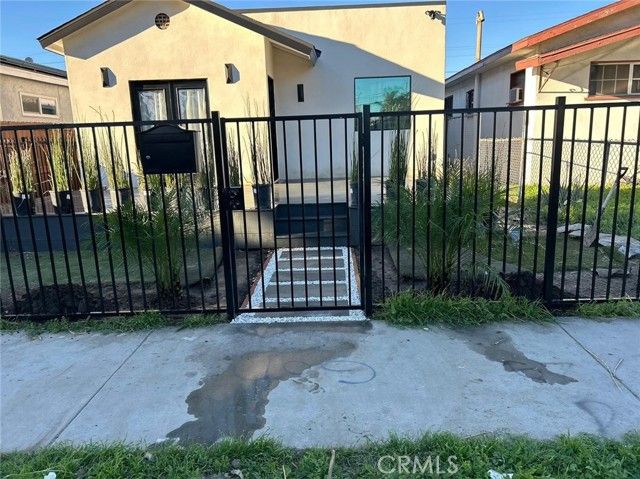 1513 W 60th Street, Los Angeles, CA 90047