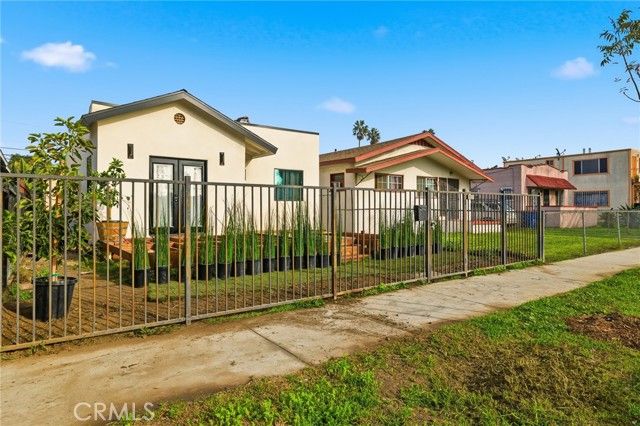 1513 W 60th Street, Los Angeles, CA 90047
