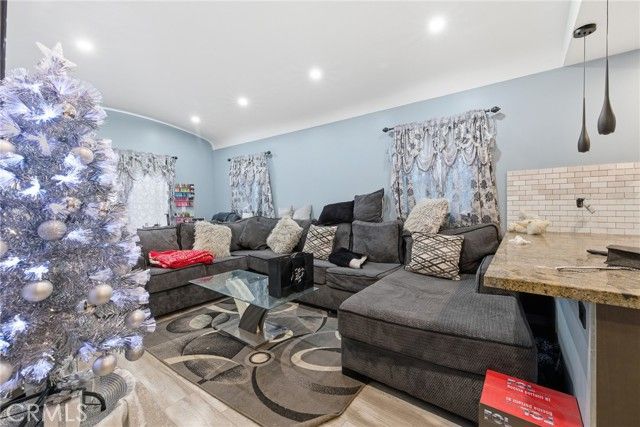 1513 W 60th Street, Los Angeles, CA 90047