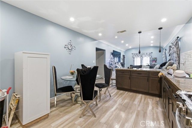 1513 W 60th Street, Los Angeles, CA 90047