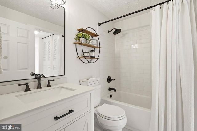 8273 MARY LEE LN, Laurel, MD 20723