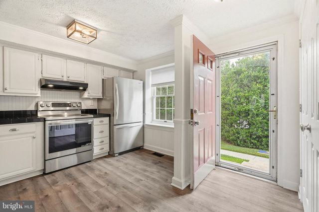 8273 MARY LEE LN, Laurel, MD 20723
