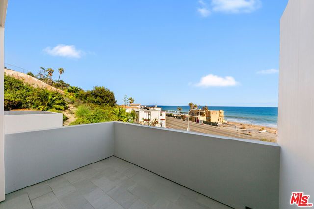 22065 Pacific Coast Highway 7, Malibu, CA 90265