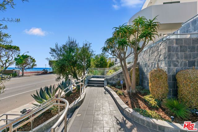 22065 Pacific Coast Highway 7, Malibu, CA 90265