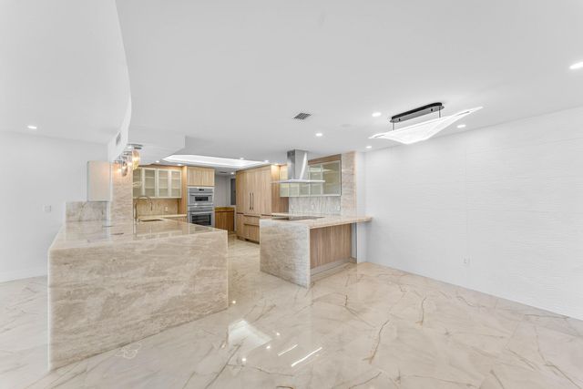 700 S Ocean Boulevard 504, Boca Raton, FL 33432