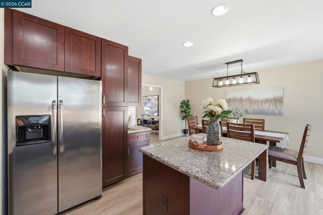 3611 Sunview Ct, Concord, CA 94520