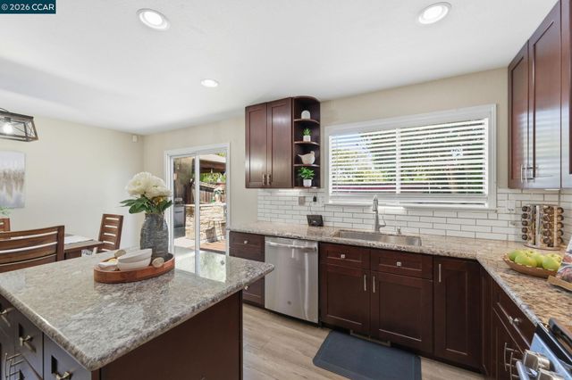 3611 Sunview Ct, Concord, CA 94520