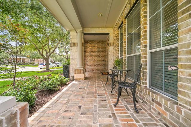 7910 Emerald Haven Drive, Sugar Land, TX 77479