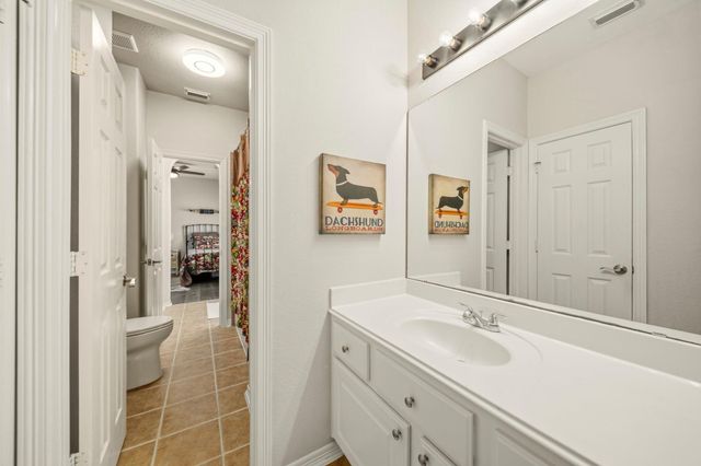 7910 Emerald Haven Drive, Sugar Land, TX 77479